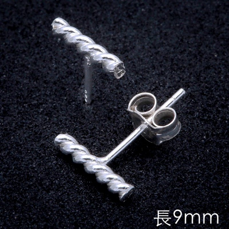 ES113   9mm白銀麻花T字中耳貼-2對入